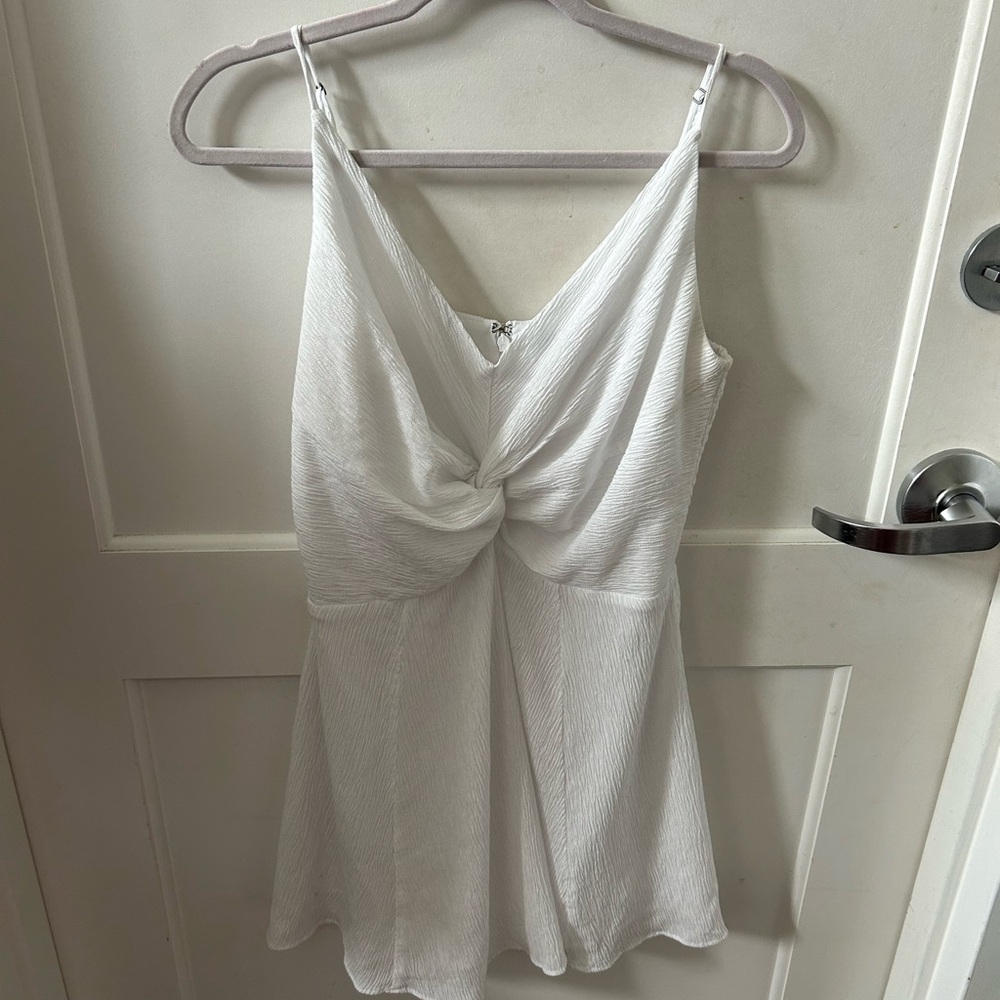 Elegant White Knot-Front Dress